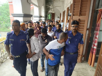 ফরিদপুরে চালককে হত্যা করে ইজিবাইক ছিনতাইয়ের ঘটনায় ৫জনের মৃত্যুদন্ড